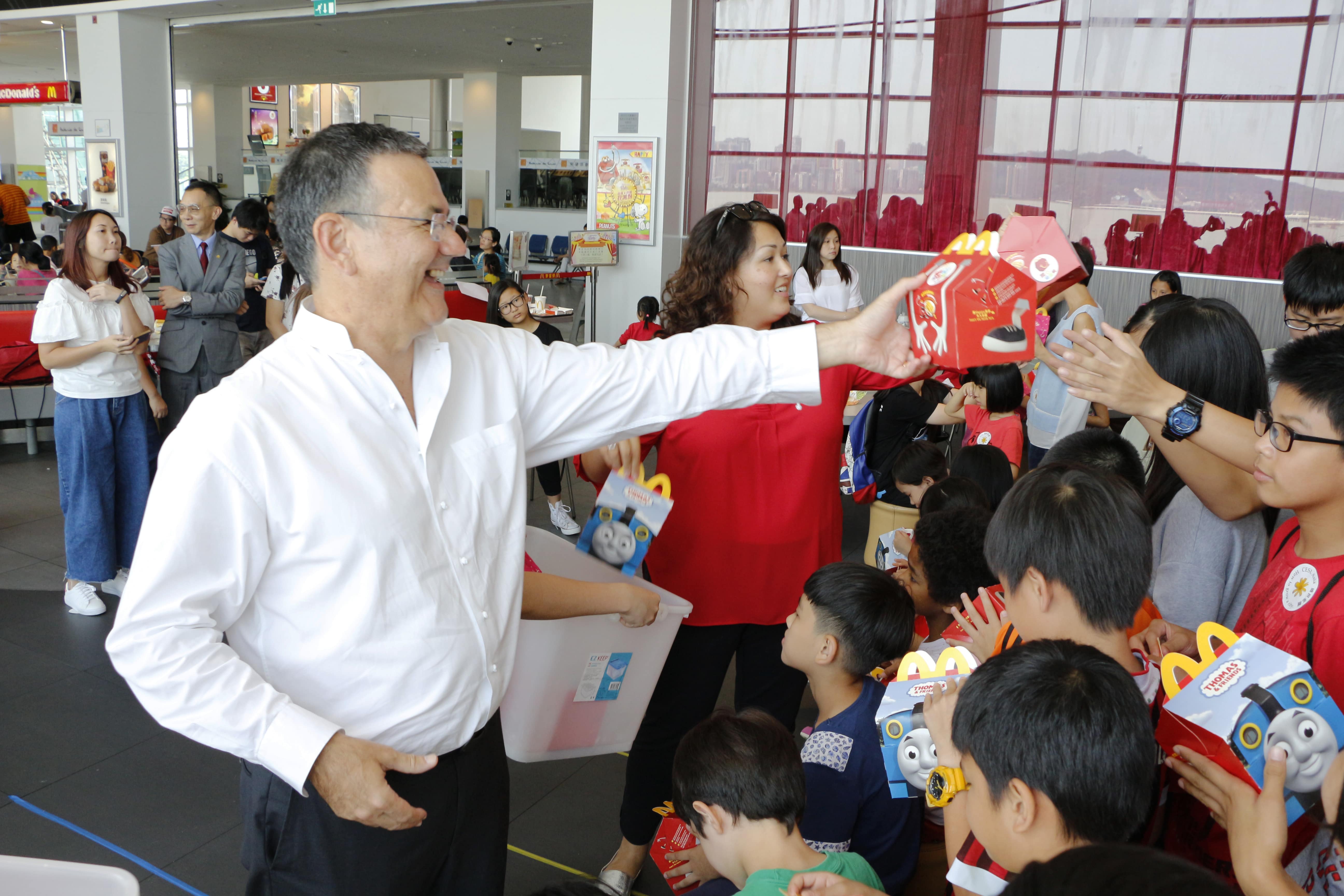 CESL Asia’s Kids Movie Day Ignited the Summer for the Less Advantaged Children